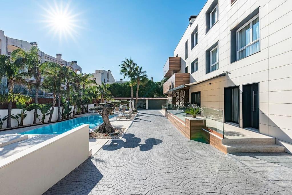 Apartament 5 Stelle Piscina, Jacuzzi, Wifi - 2 Min Dal Mare Miami Playa Zewnętrze zdjęcie