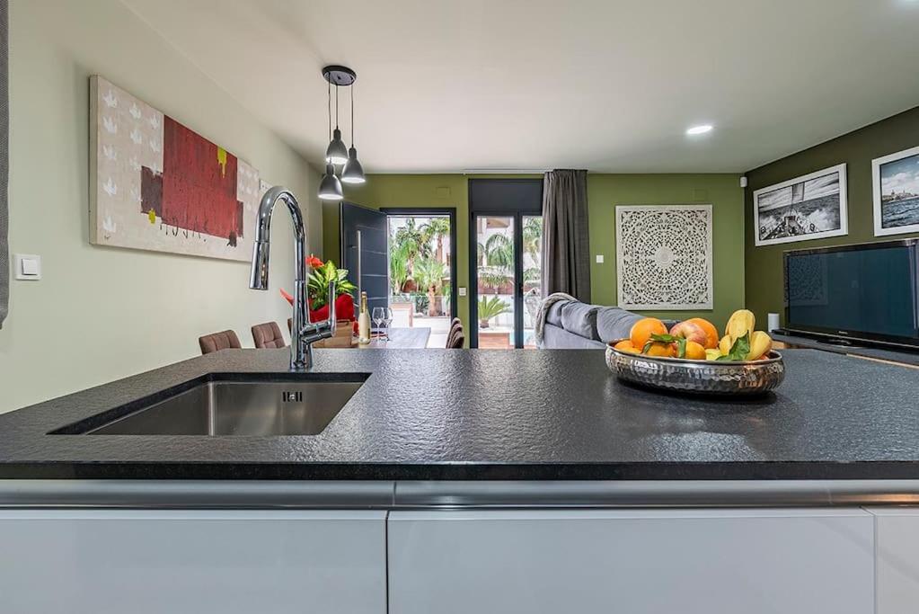 Apartament 5 Stelle Piscina, Jacuzzi, Wifi - 2 Min Dal Mare Miami Playa Zewnętrze zdjęcie
