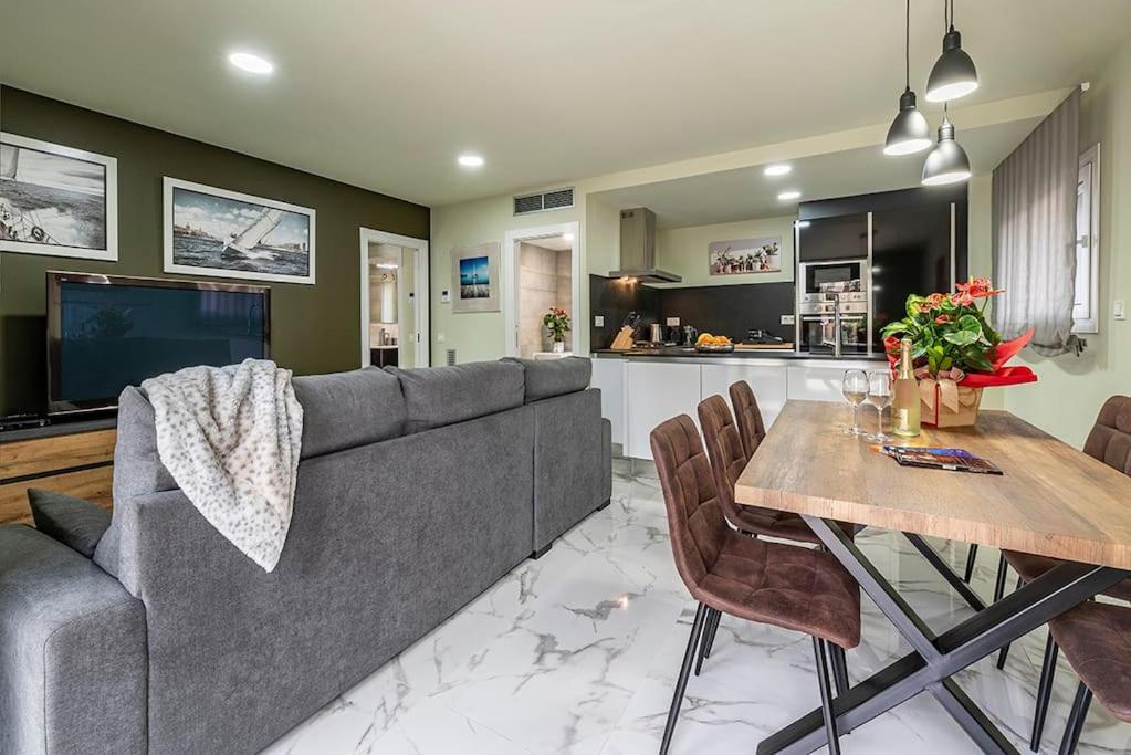Apartament 5 Stelle Piscina, Jacuzzi, Wifi - 2 Min Dal Mare Miami Playa Zewnętrze zdjęcie