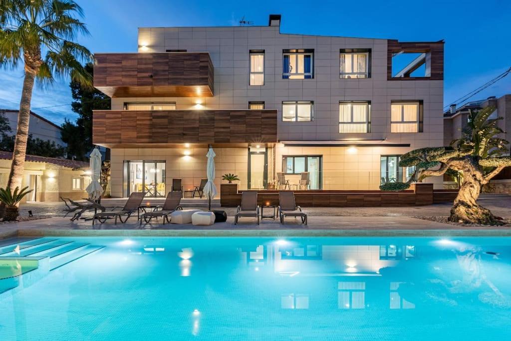 Apartament 5 Stelle Piscina, Jacuzzi, Wifi - 2 Min Dal Mare Miami Playa Zewnętrze zdjęcie